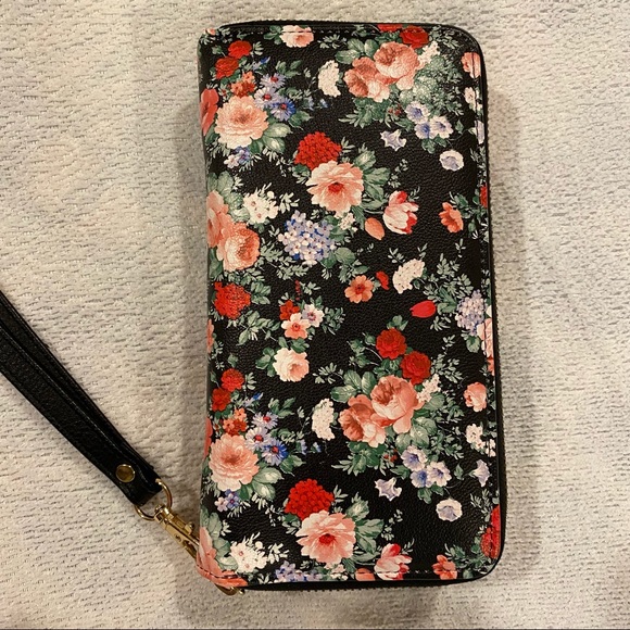 Floral Double-Sided Wristlet Wallet - Picture 2 of 9